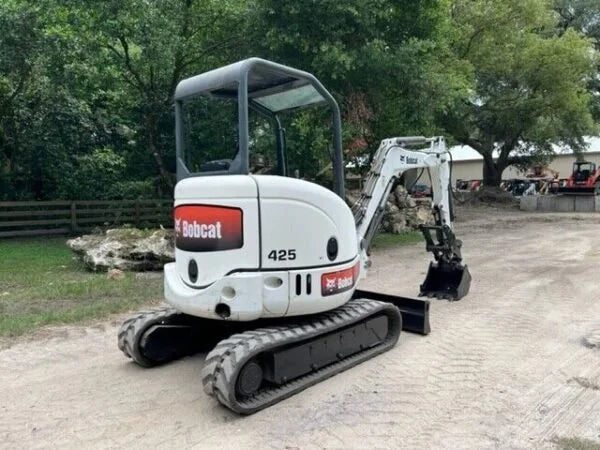 Mini Pelle Bobcat 425G 2,7T + 4 godets