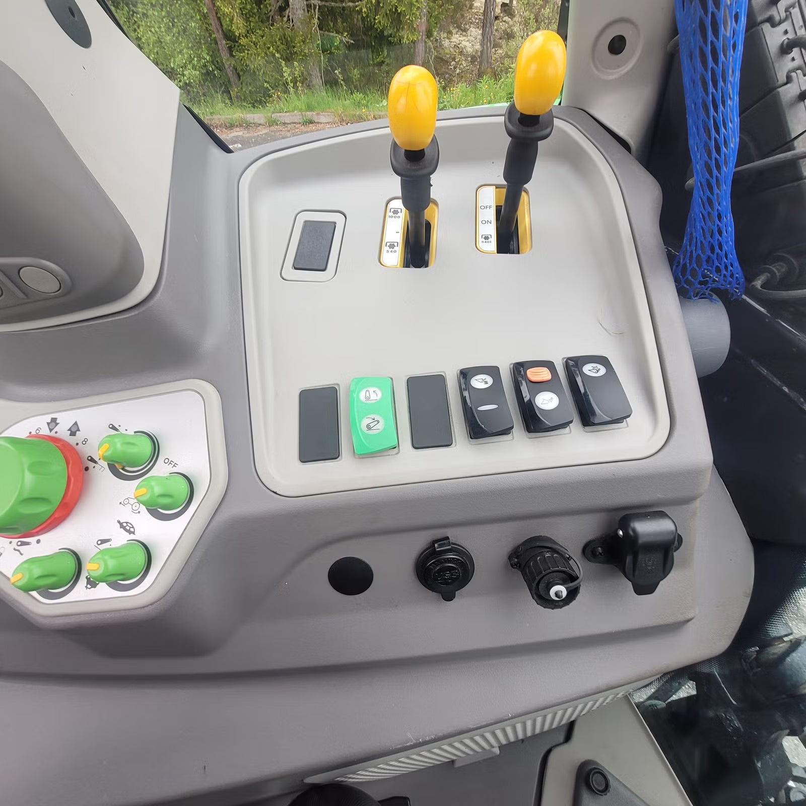 Trator Deutz Fahr Agrotron 6130