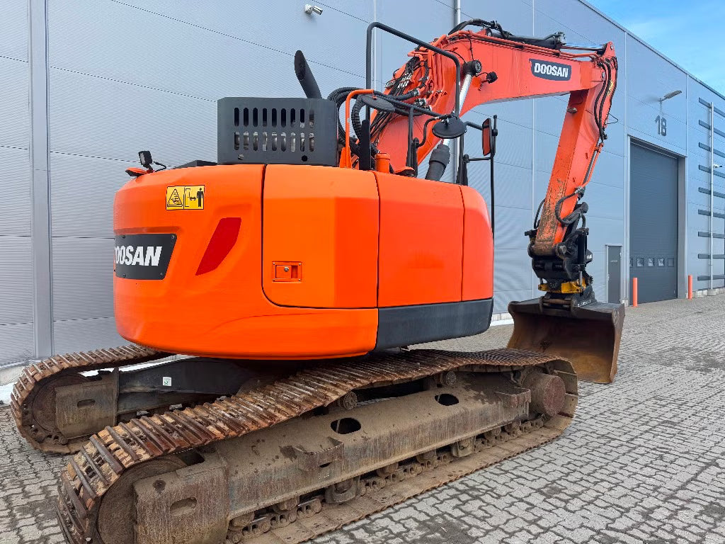 Pelle Doosan DX235LCR