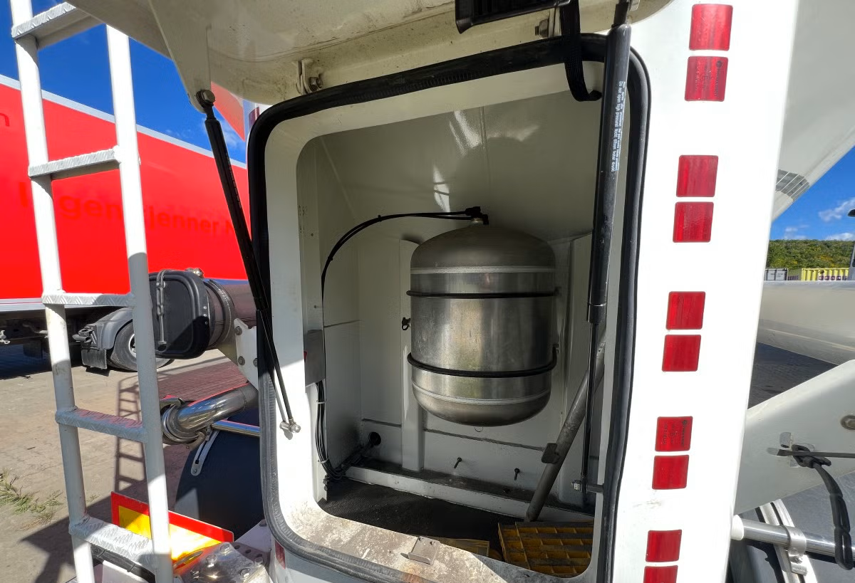 Semi-remorque vrac CMT41N 41 000 litres