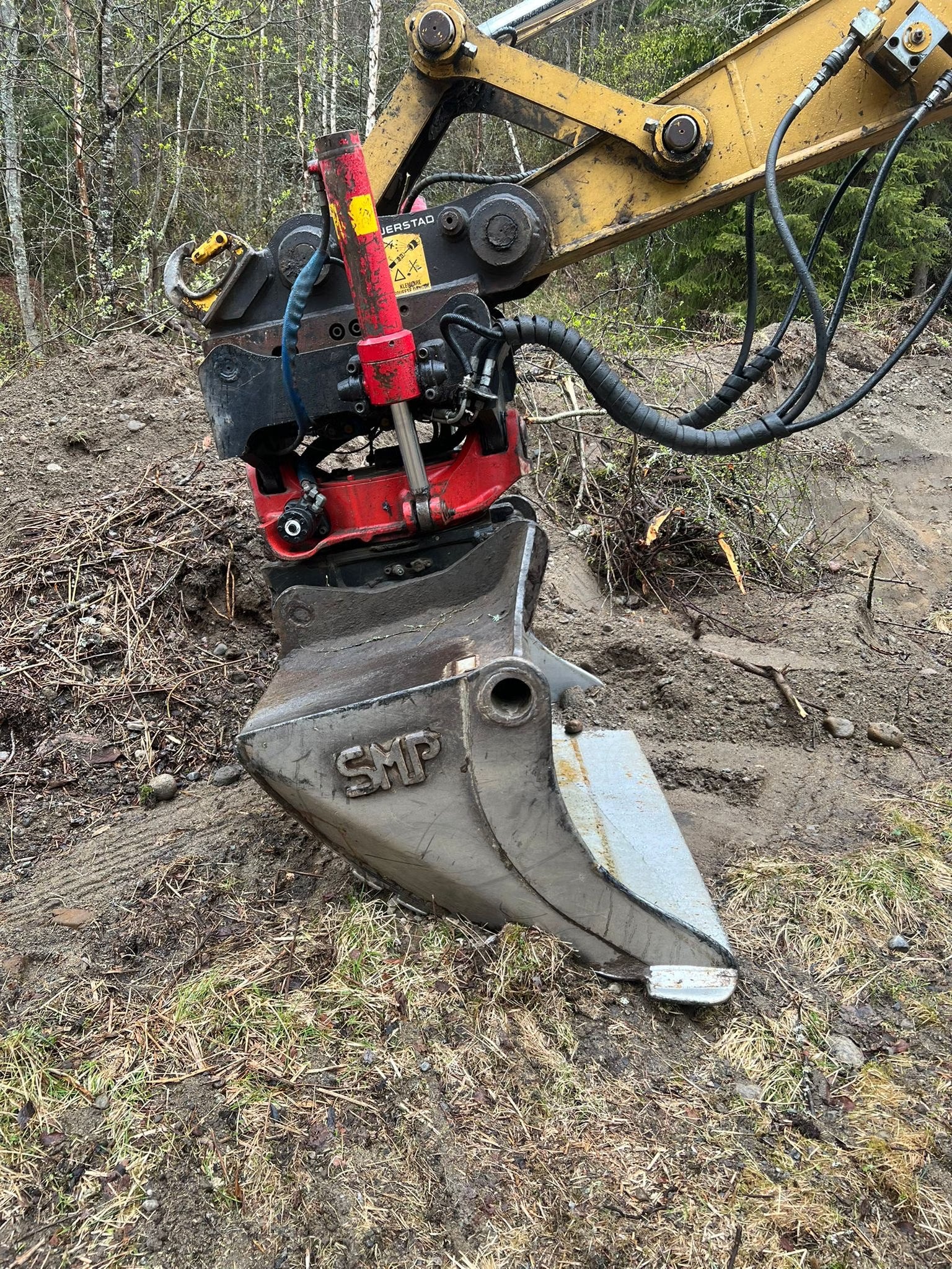 Pelle Cat 318E