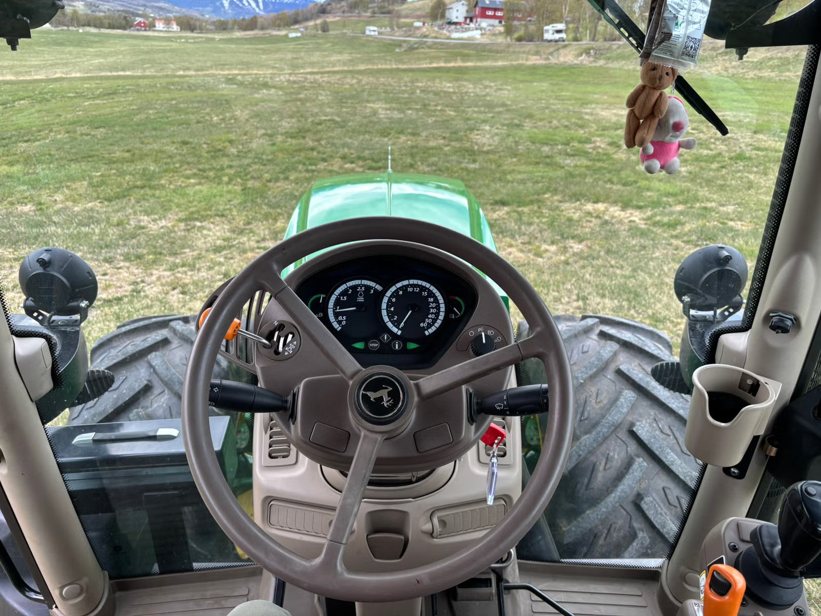 Trator John Deere 6150R