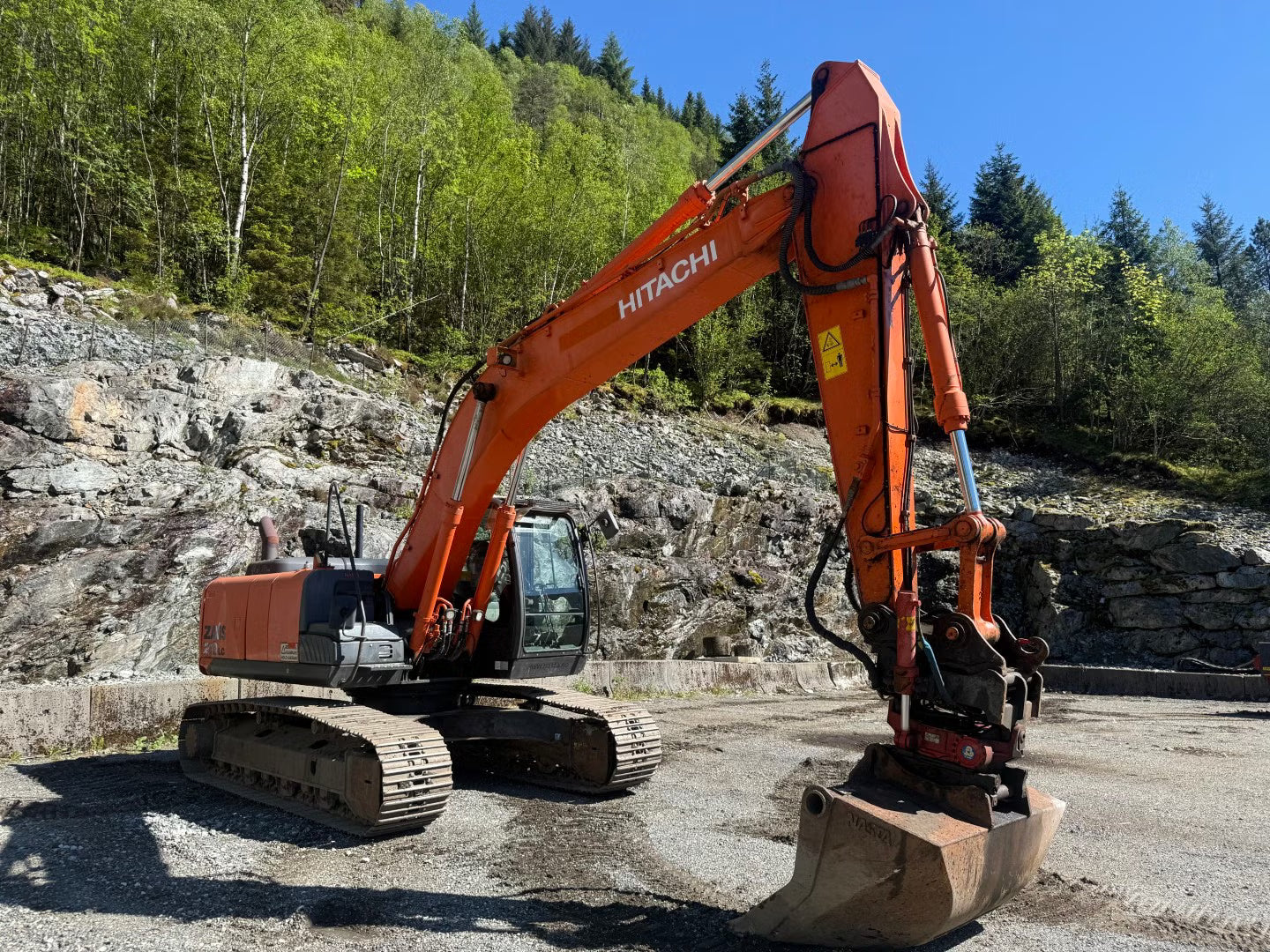 Pelle Hitachi ZX210LC-5B