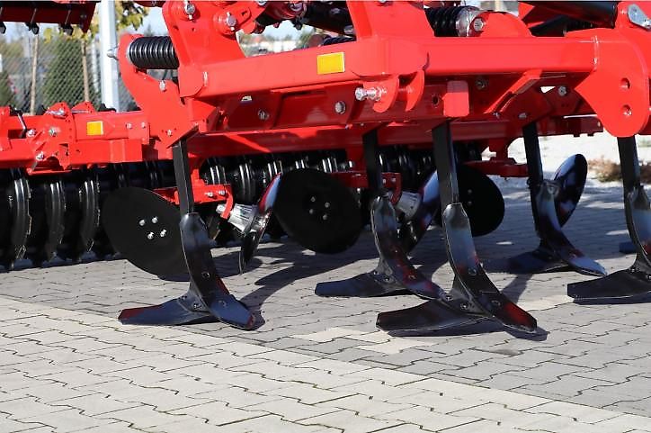 Cultivateur multifonctionnel Rolmako U 453 - 4,0 m