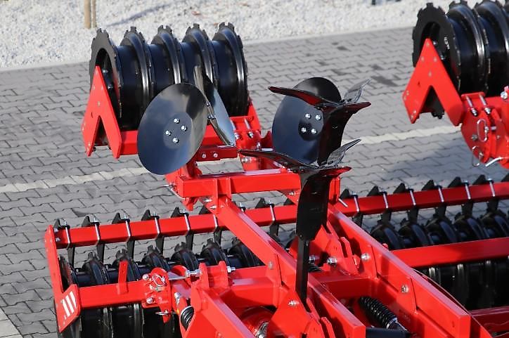 Cultivateur multifonctionnel Rolmako U 453 - 4,0 m