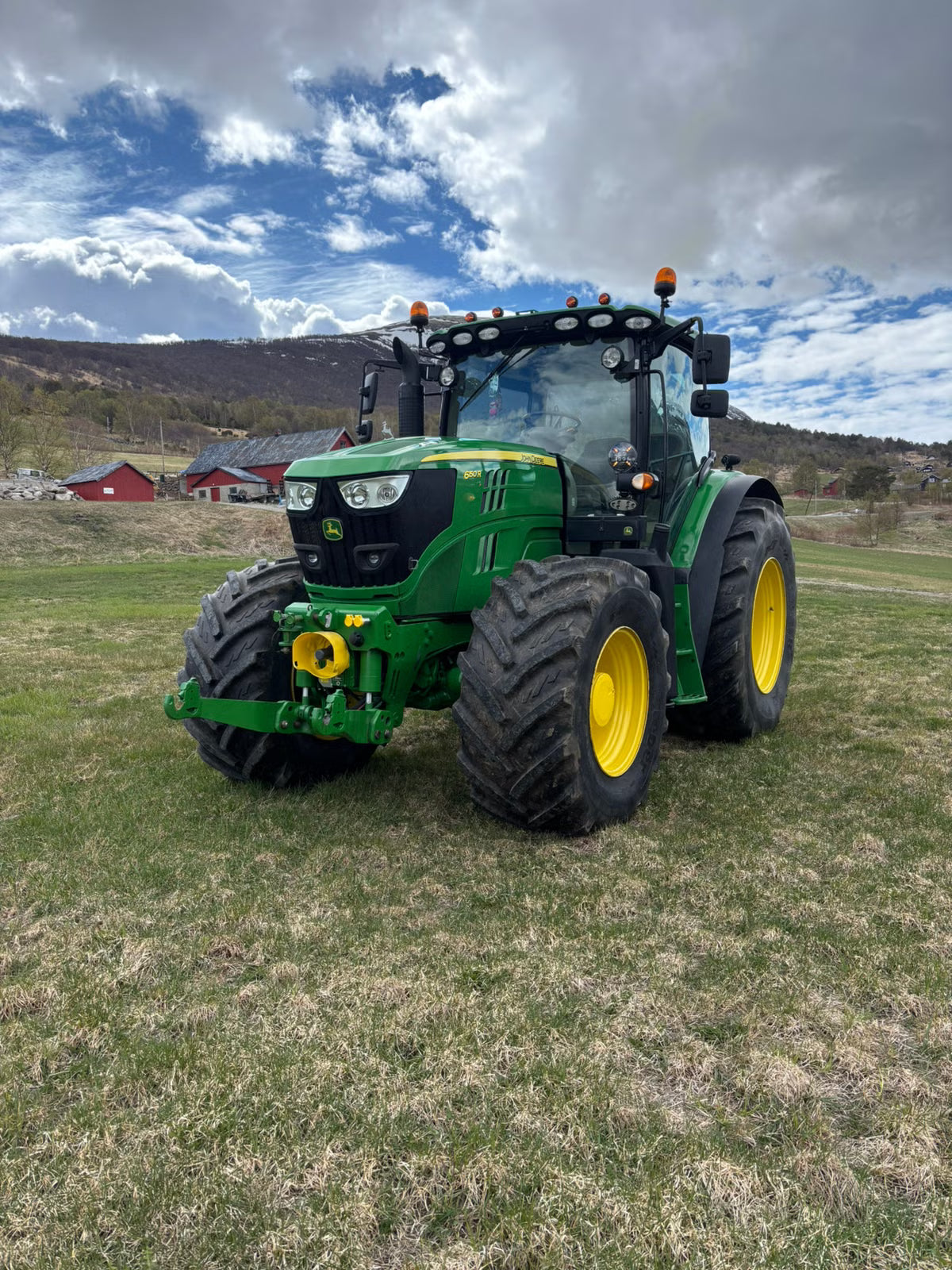 Trator John Deere 6150R