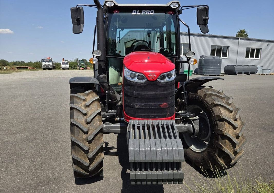 Tracteur Massey Ferguson 4708 M – 2025 – 250 heures