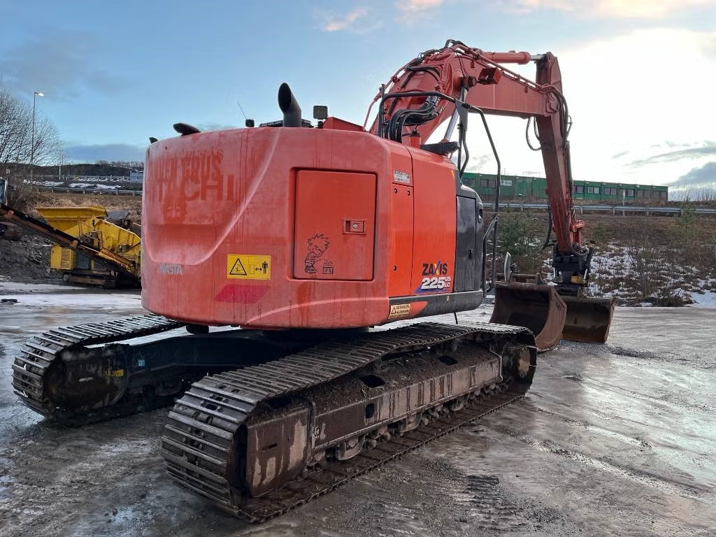 Pelle Hitachi ZX 225 US LC-6