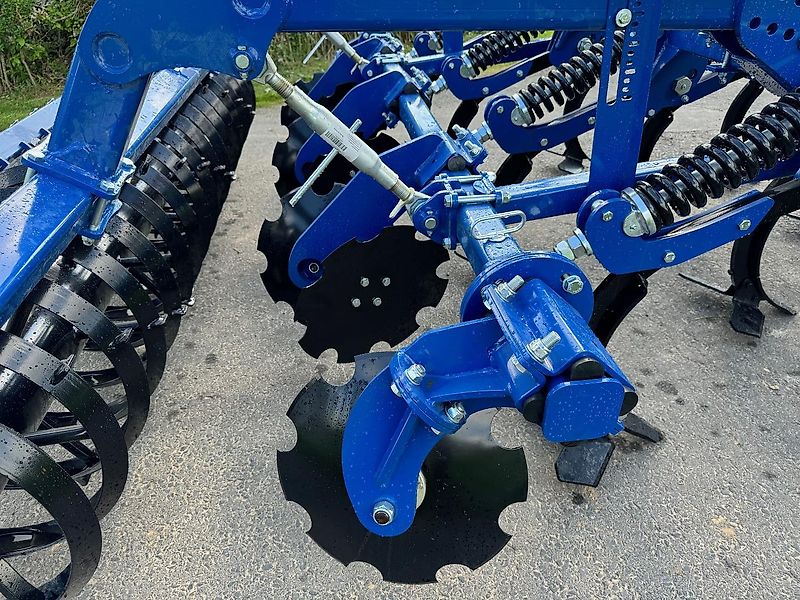 Cultivateur à dents multifonctionnel Rolmako U 436 Standard - 2,6 m
