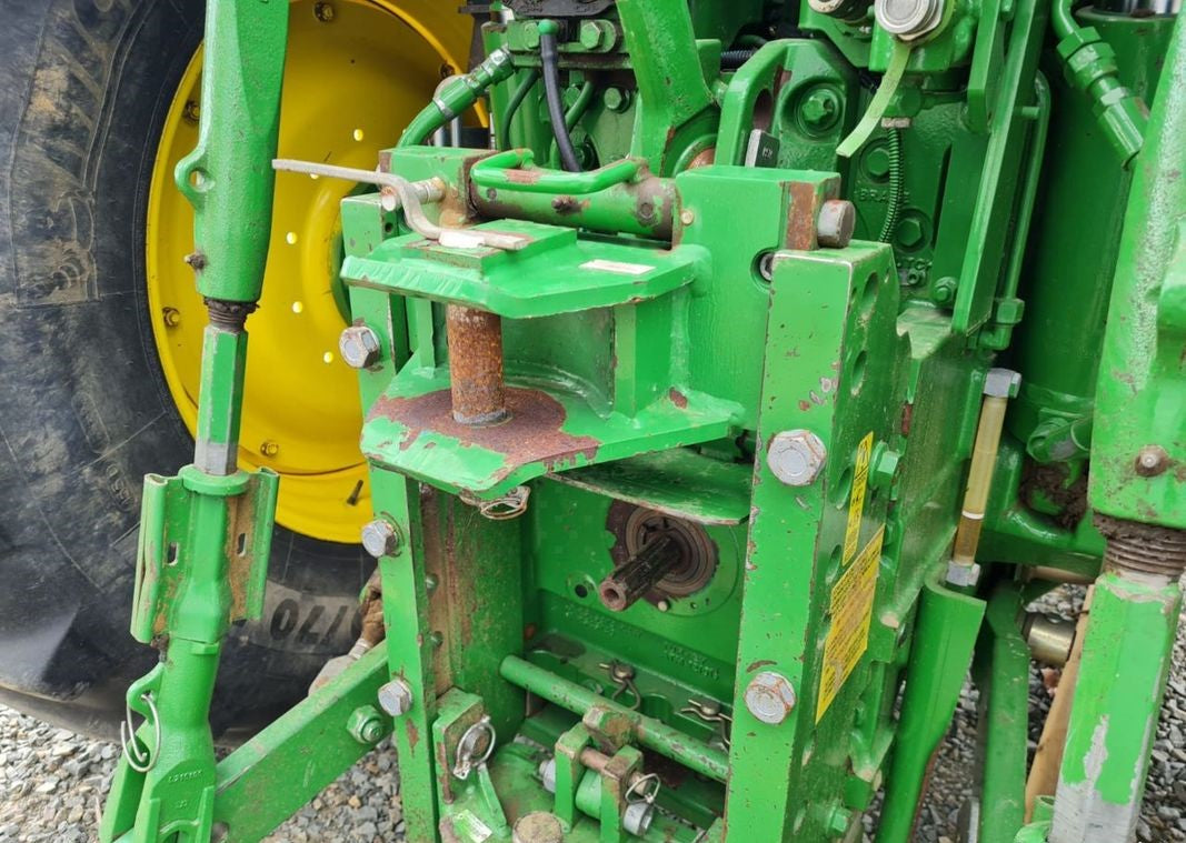 Tractor John Deere 6145R – 2015 – 4 320 horas