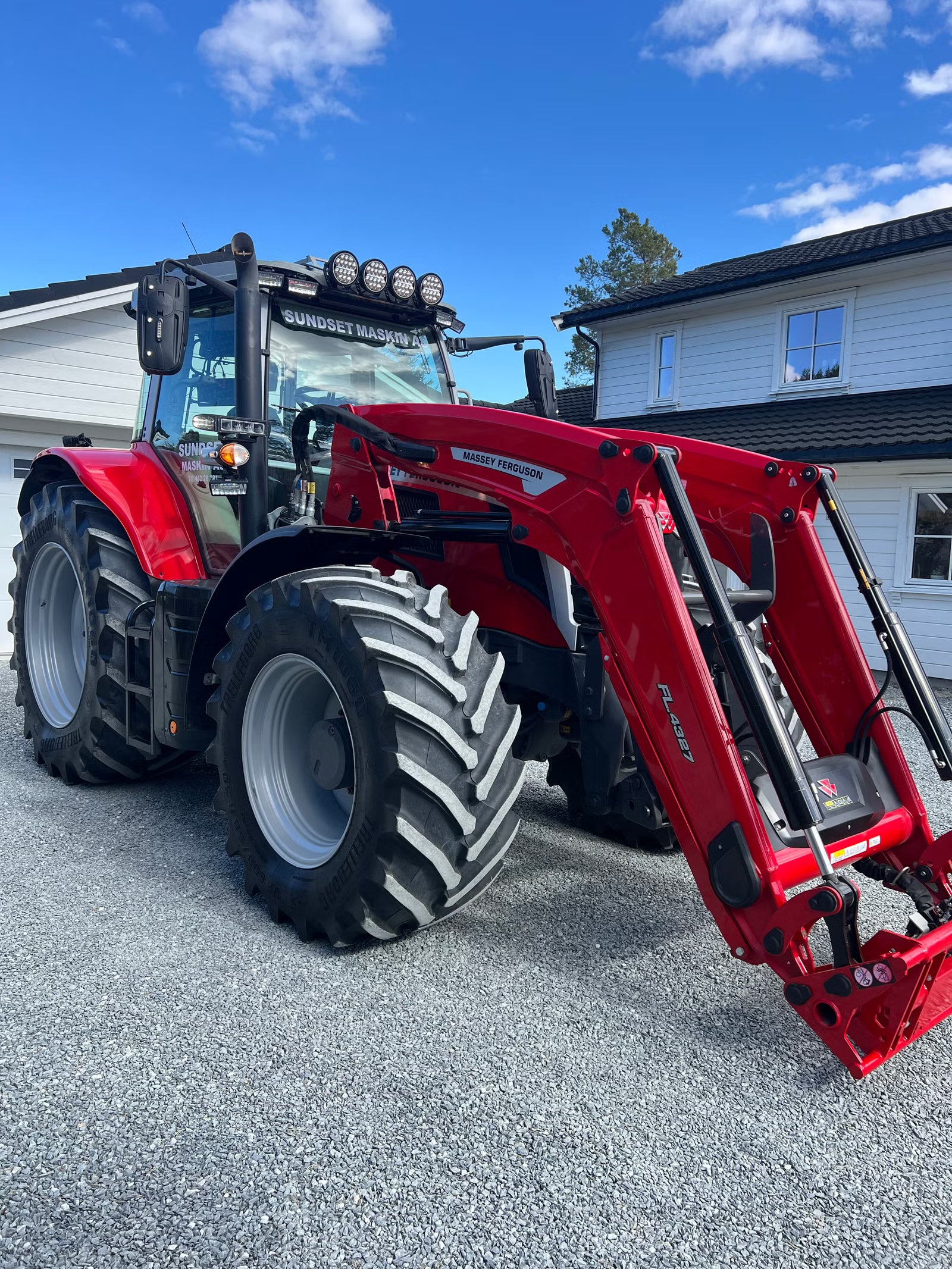 Tracteur Massey Ferguson 7S 210 2024