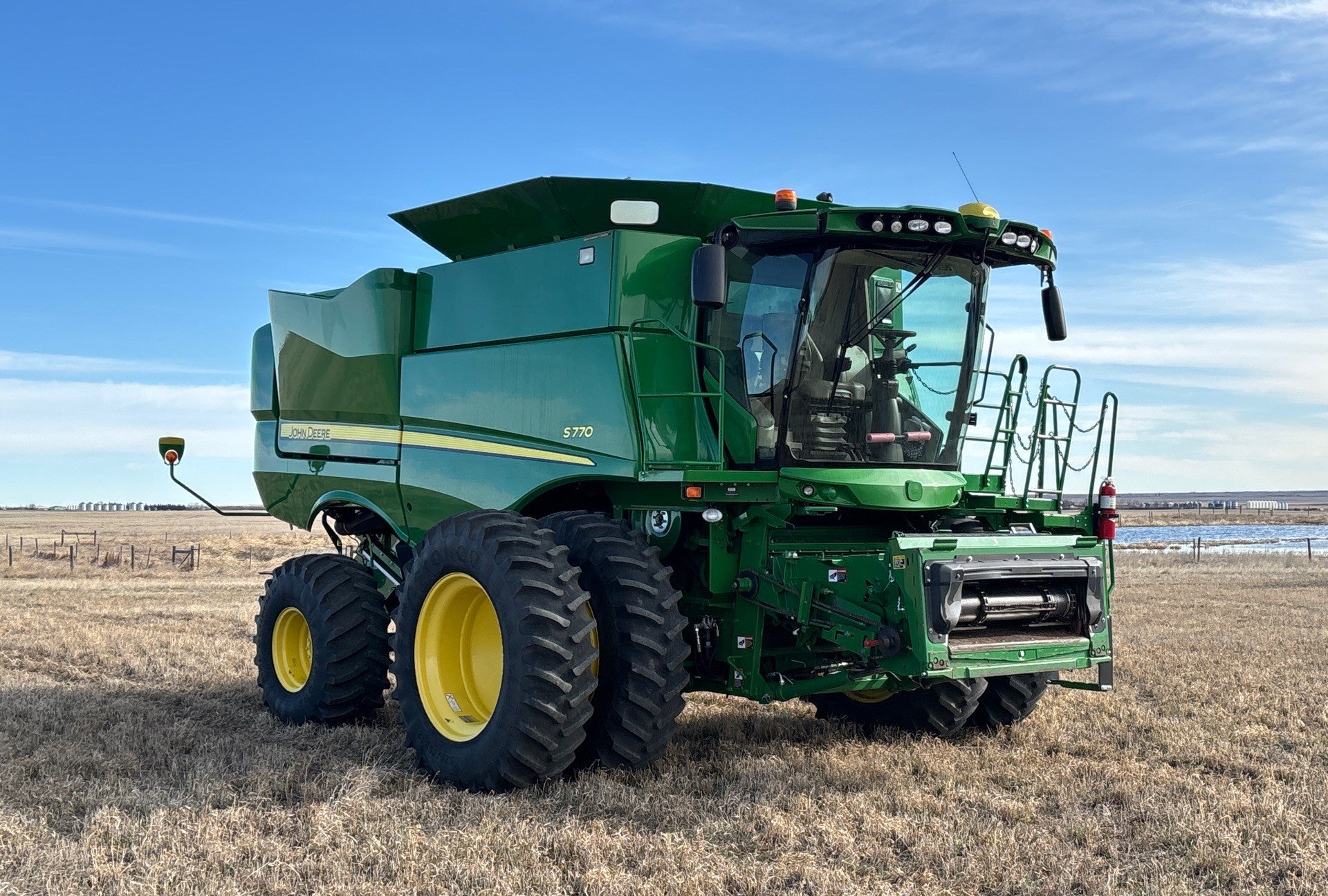 Moissonneuse-batteuse John Deere S770