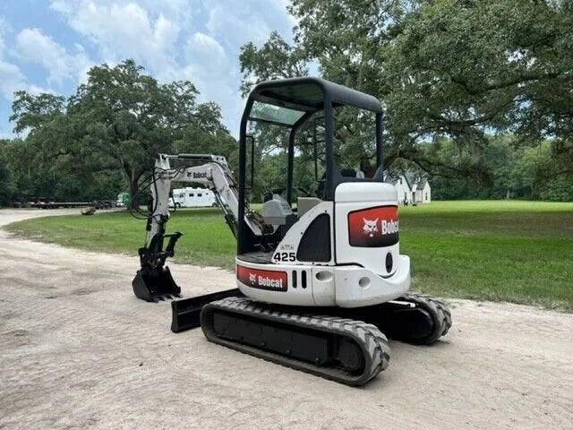 Mini Pelle Bobcat 425G 2,7T + 4 godets