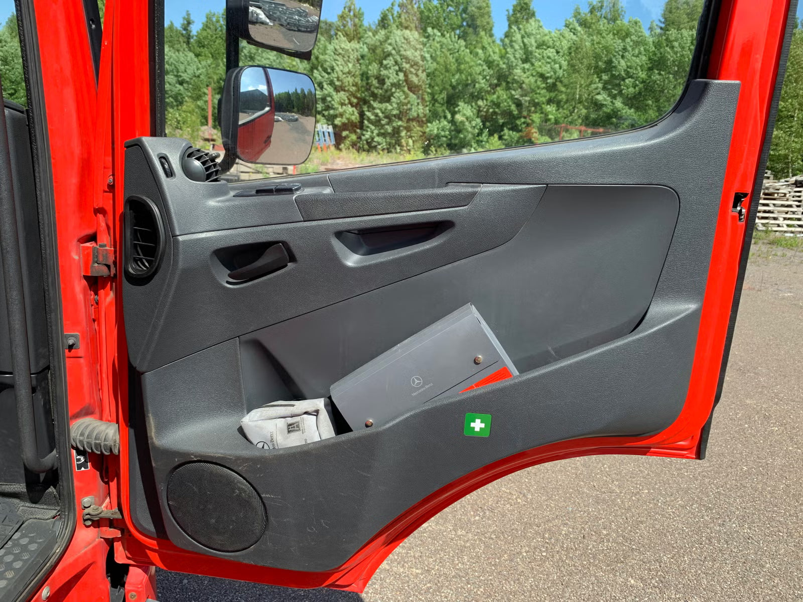 Camion Mercedes-Benz Atego 1224 2017 - Dépanneuse 238 ch