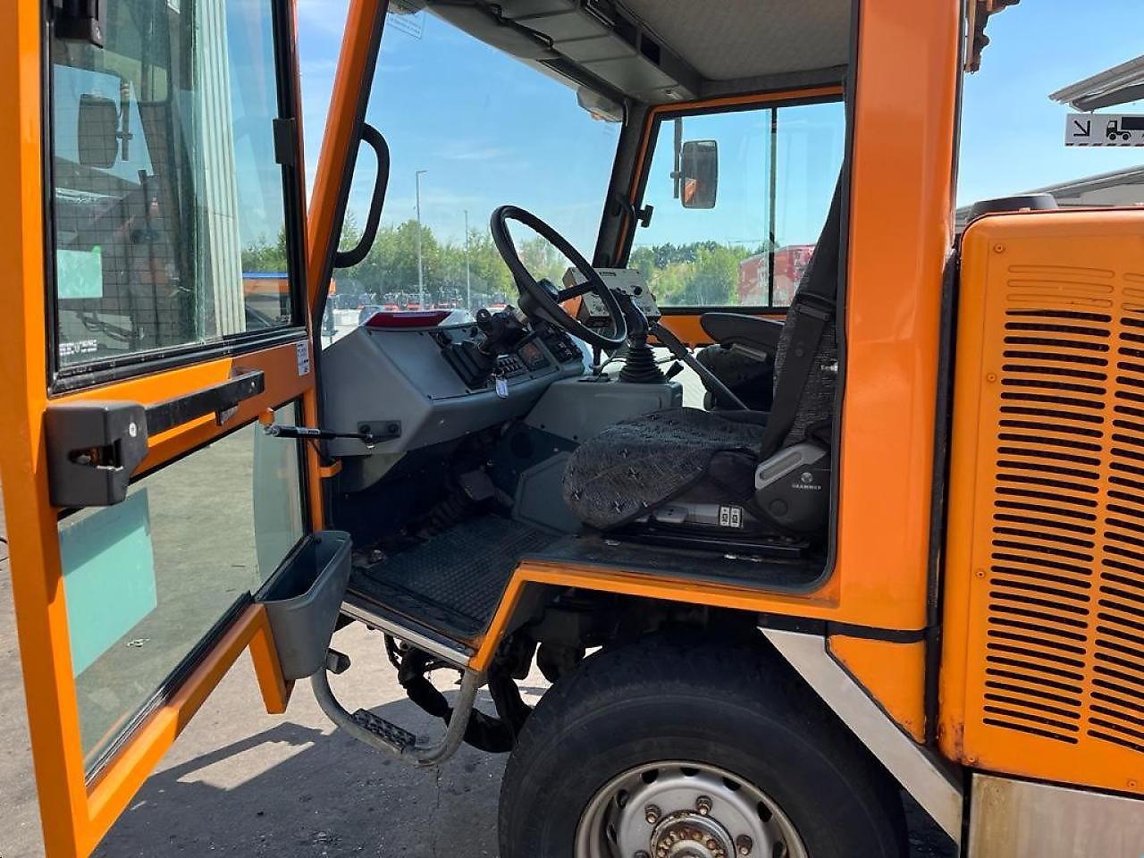 Tracteur Boki 1251 HY