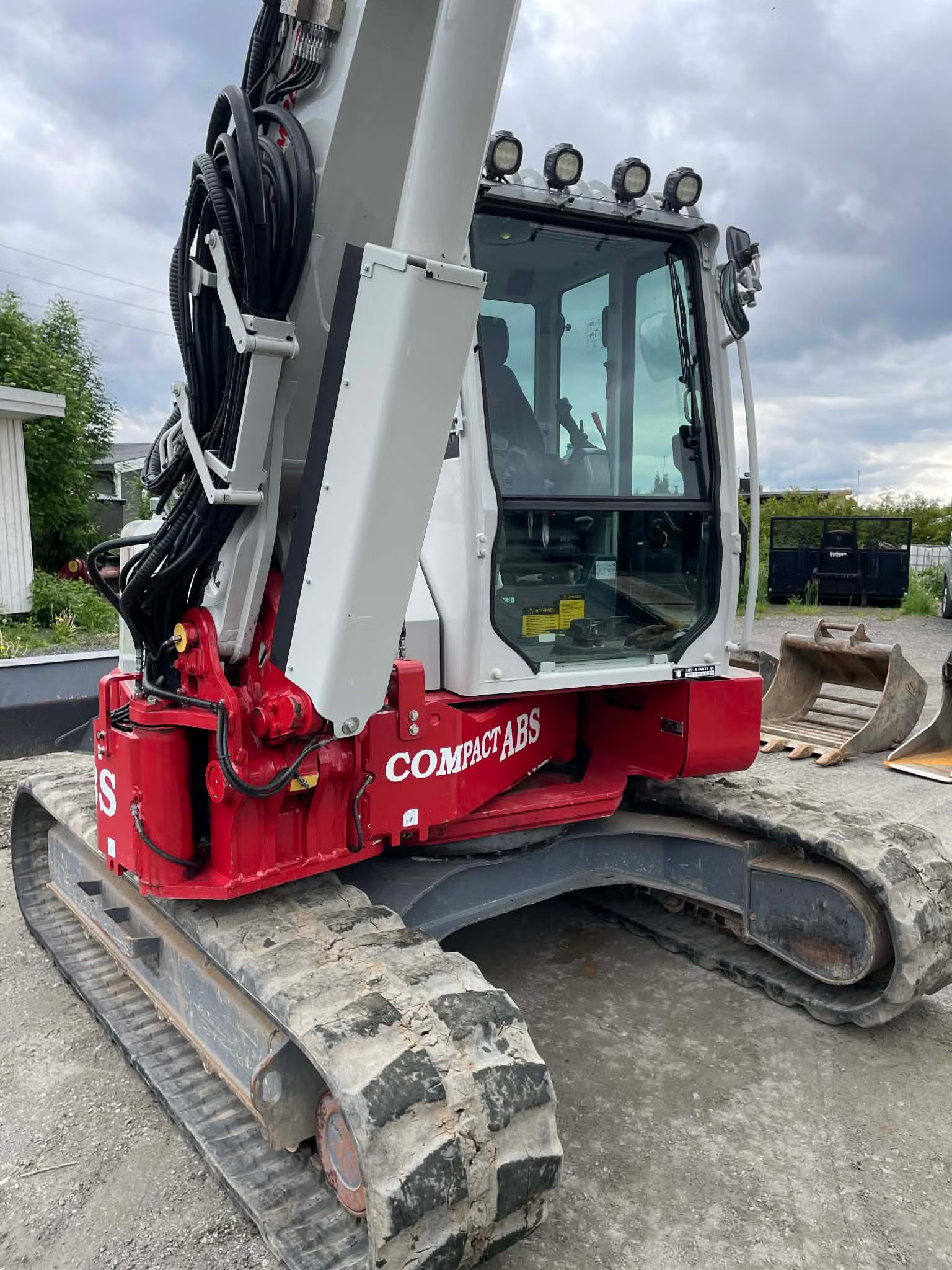 Pelle Takeuchi TB280FR