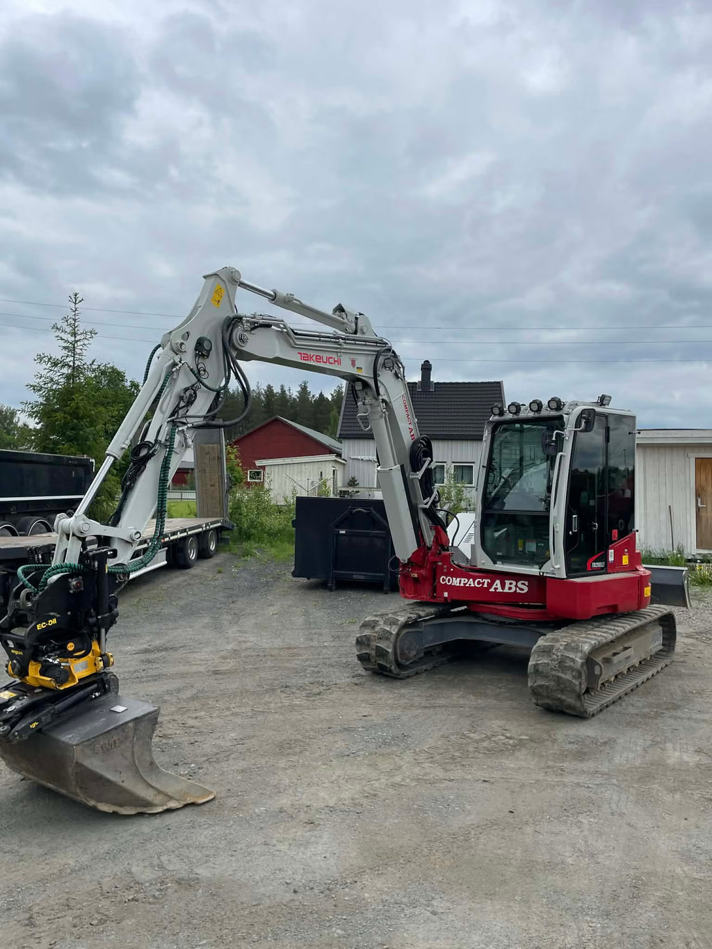 Pelle Takeuchi TB280FR