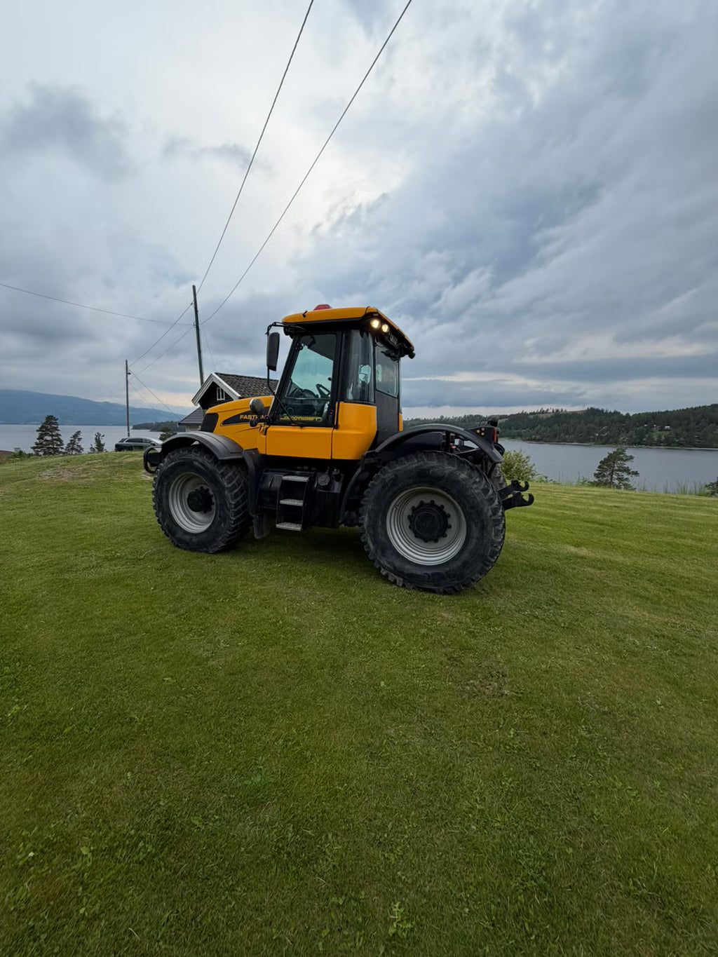 Tracteur JCB 3220