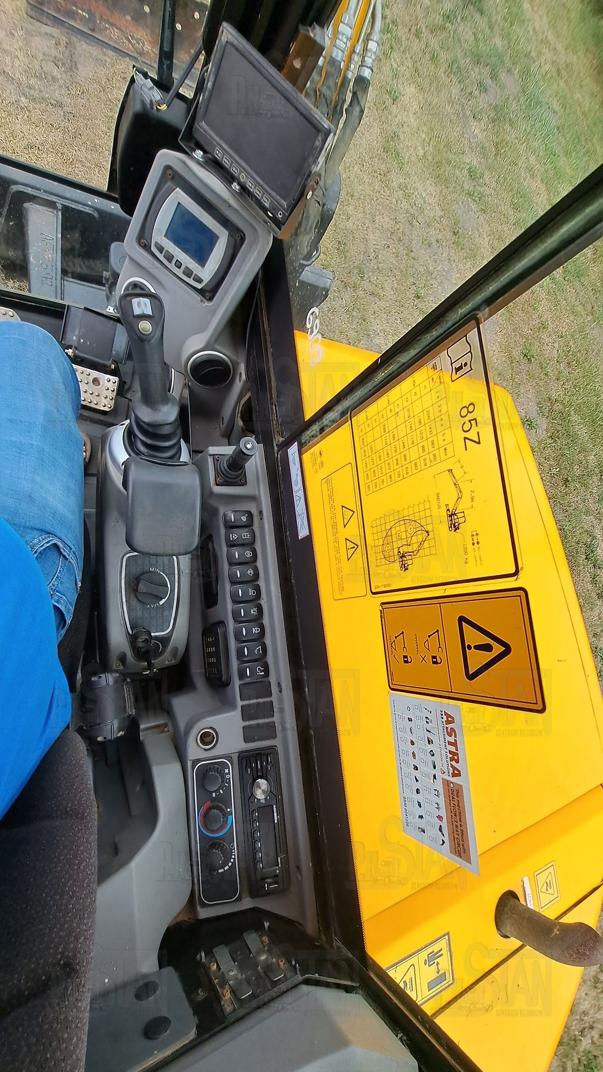 Pelle JCB 85Z-1 ECO 8,3T 2015