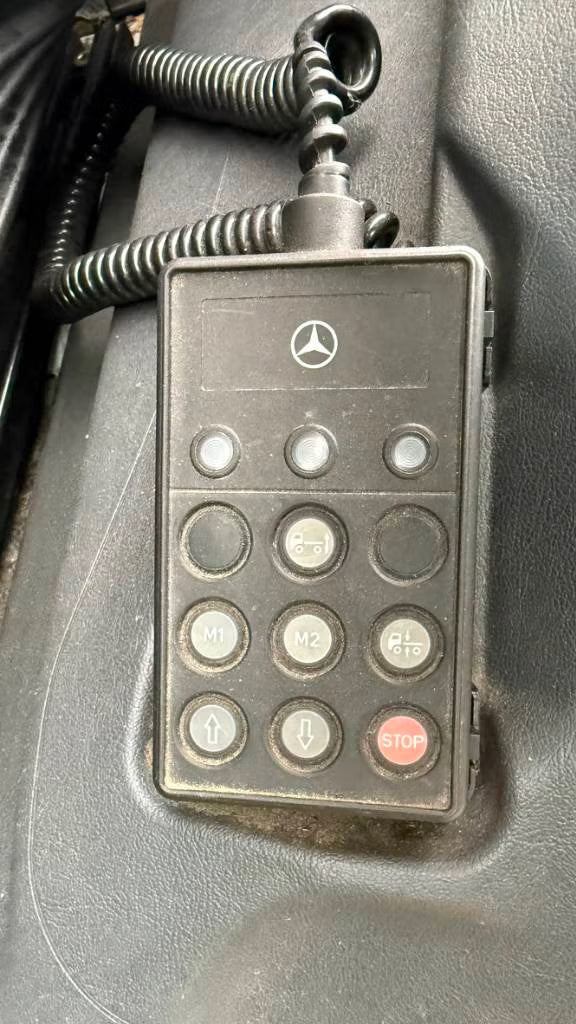 Camion Mercedes-Benz 818 L