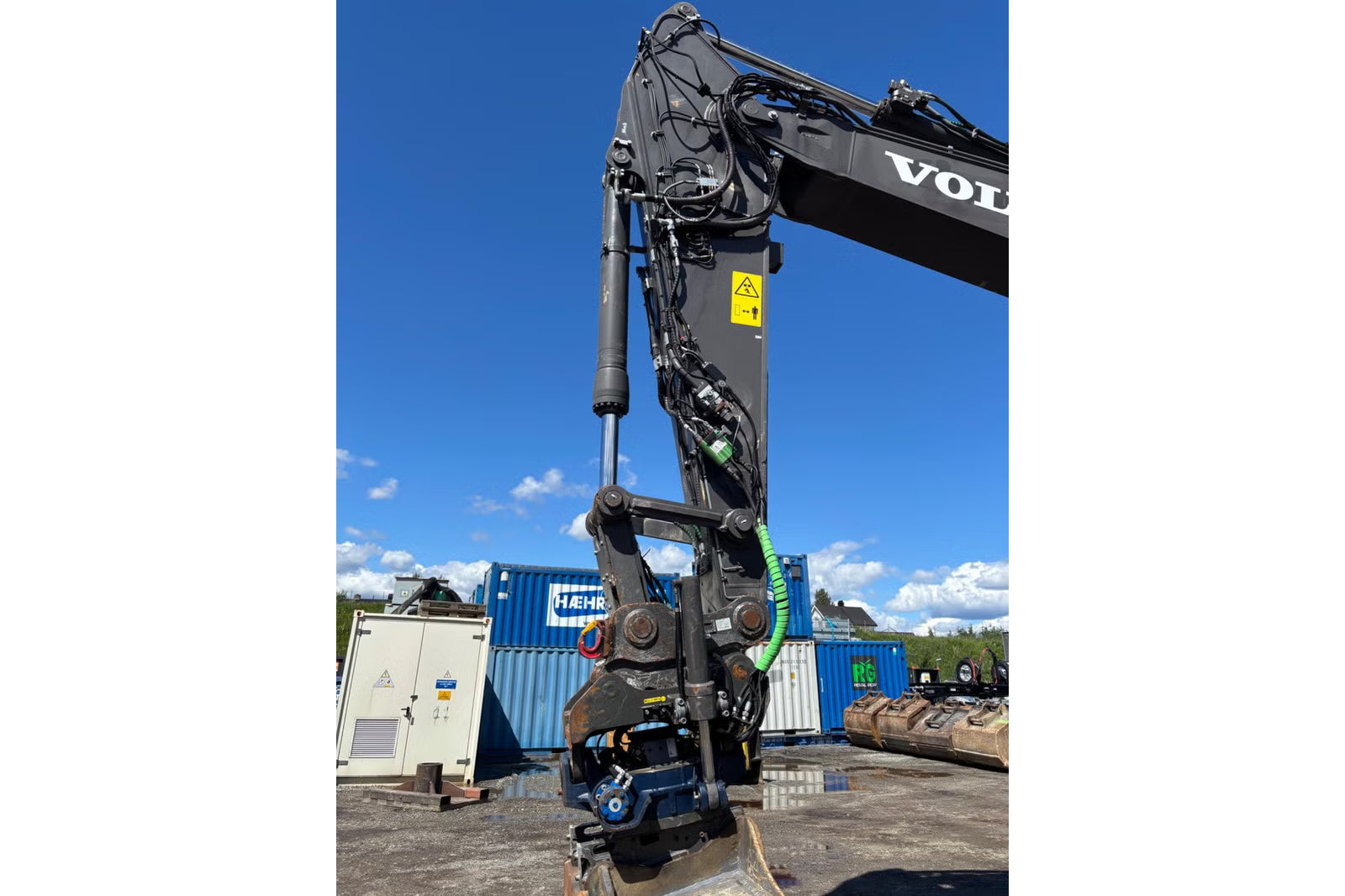 Pelle Volvo EC300EL