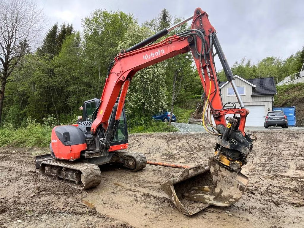 Pelle Kubota KX080-4 CX