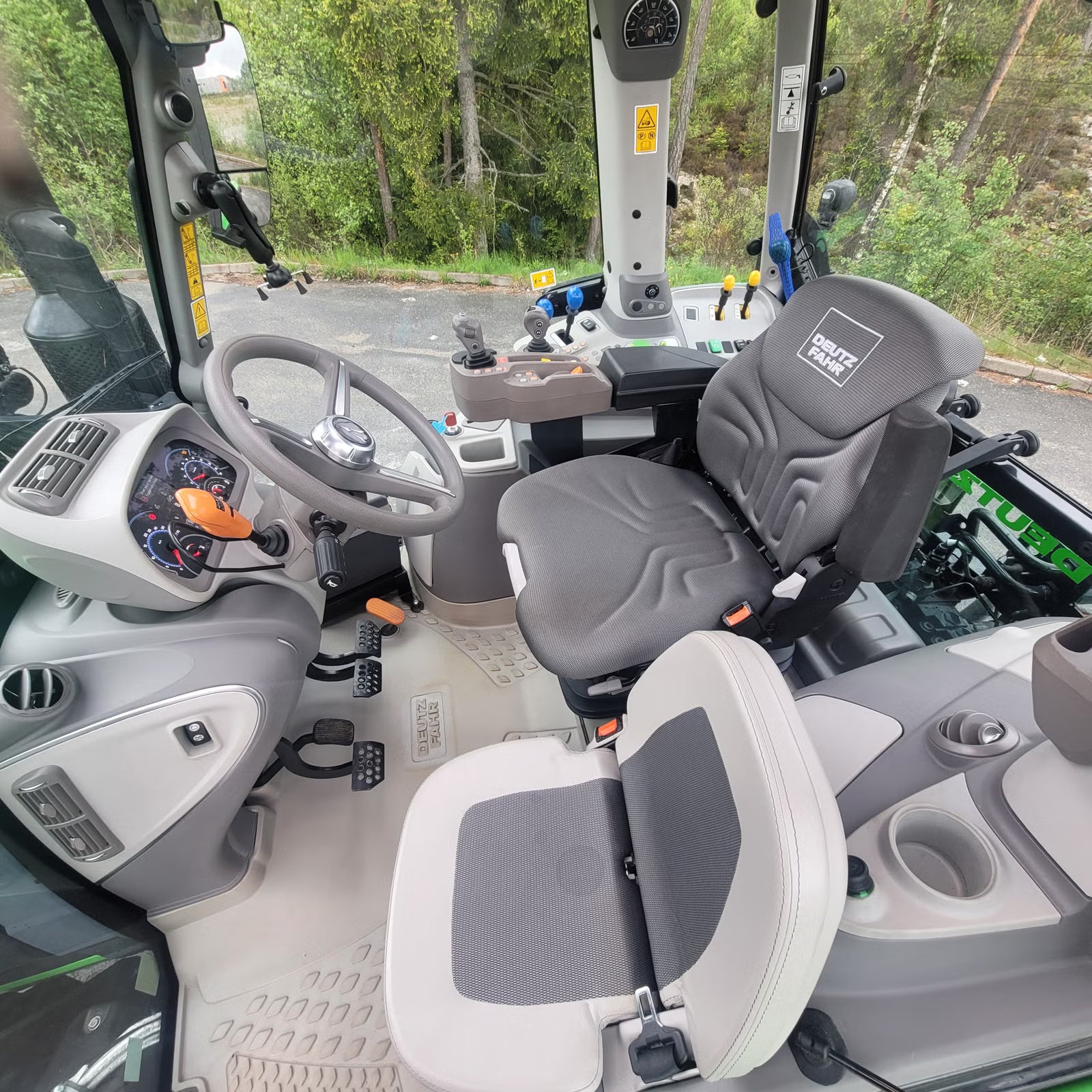 Trator Deutz Fahr Agrotron 6130