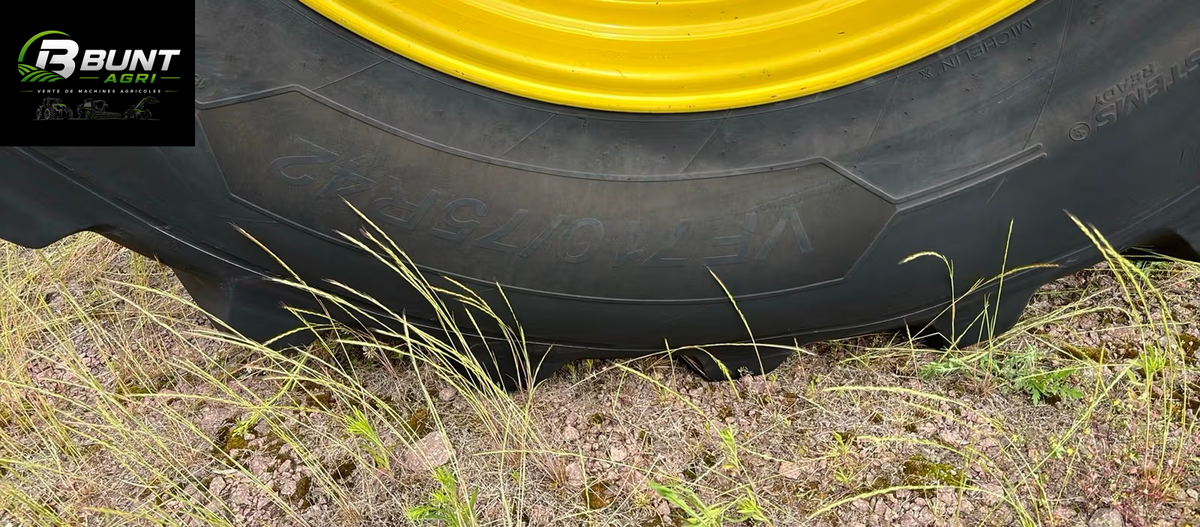 Trattore John Deere 7R 330 2023
