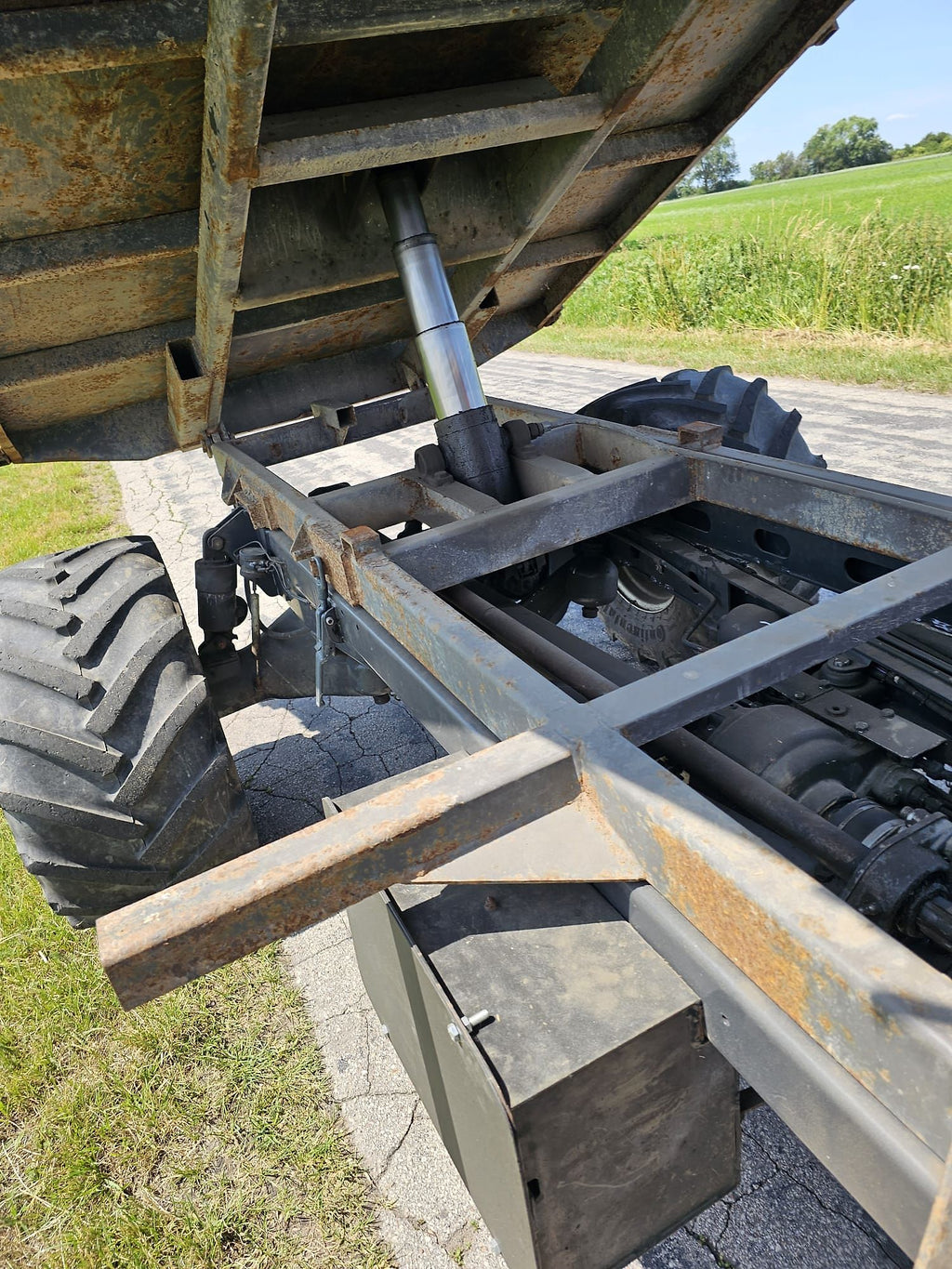Tracteur de montagne Unitrac L82