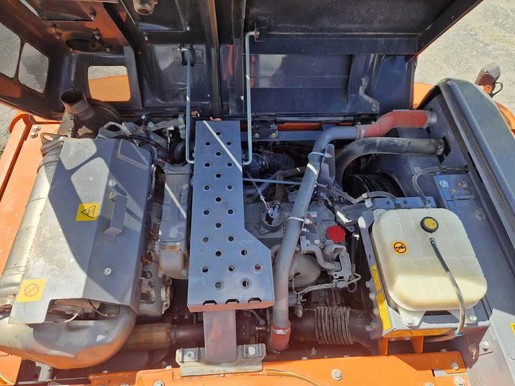 Pelle Hitachi ZX210LC-6