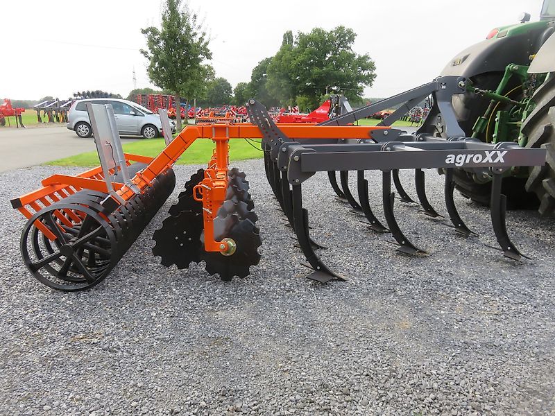 Cultivateur de paillis AgroXX TRIPLE-X 3.0 - 13 dents avec rouleau de toiture