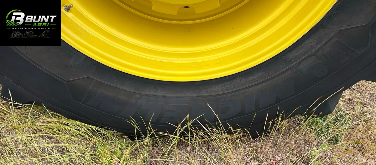 Trattore John Deere 7R 330 2023