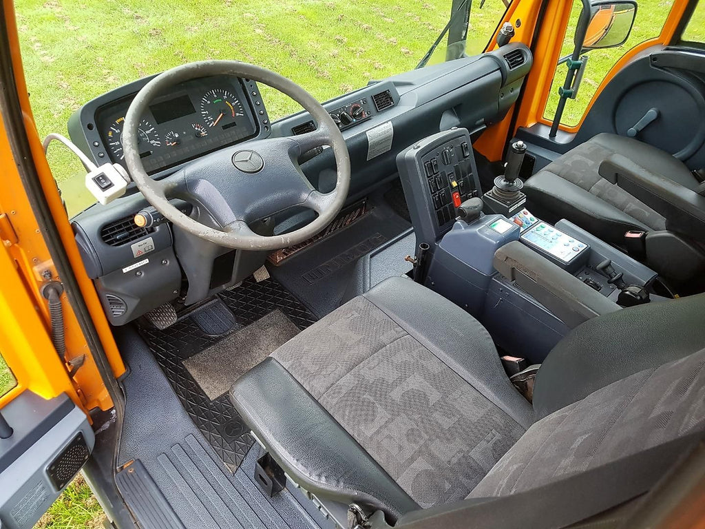 Unimog Mercedes-Benz U400 405/12