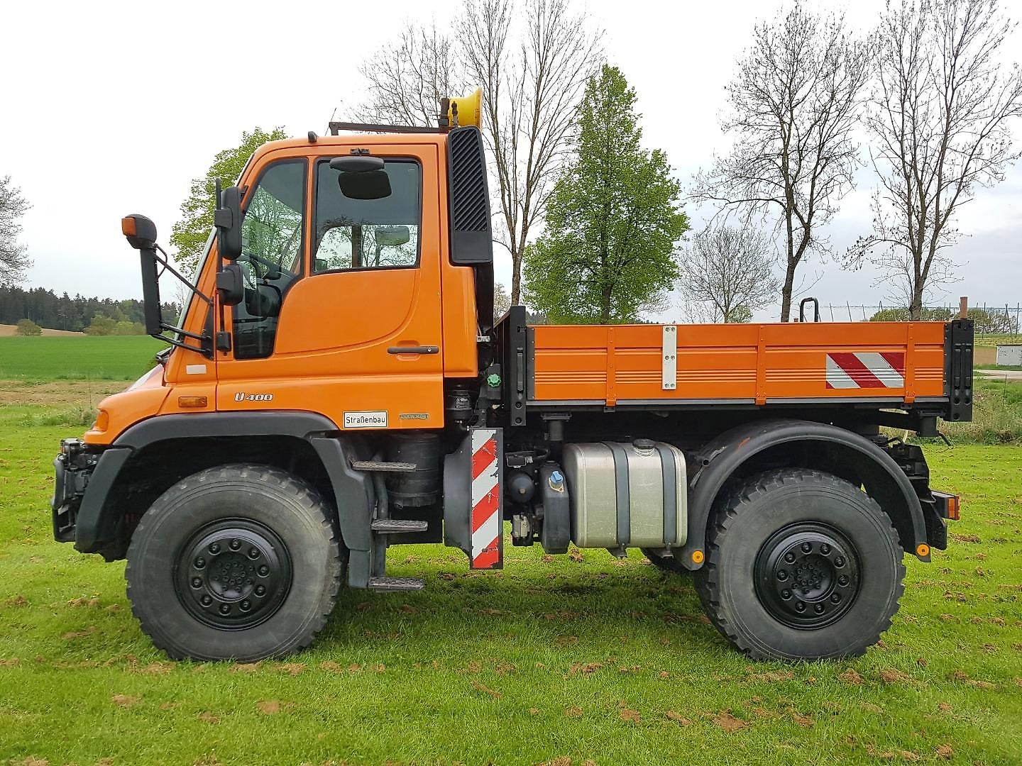 Unimog Mercedes-Benz U400 405/12