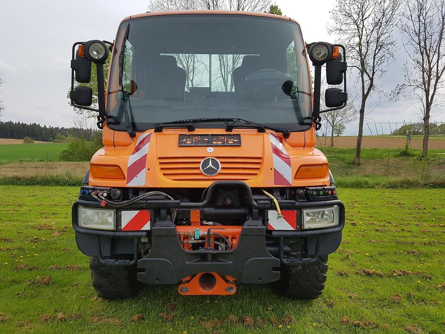 Unimog Mercedes-Benz U400 405/12