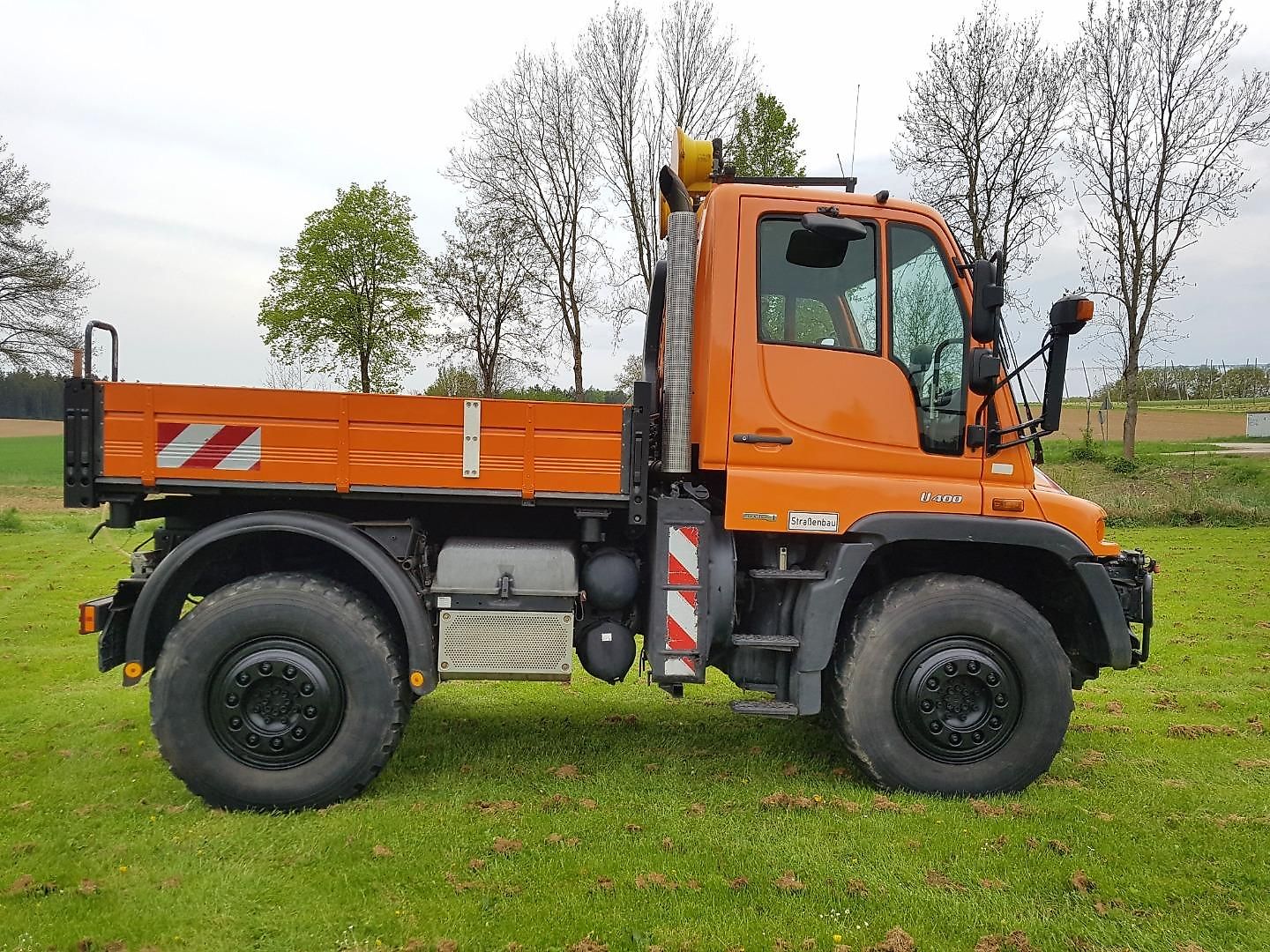 Unimog Mercedes-Benz U400 405/12