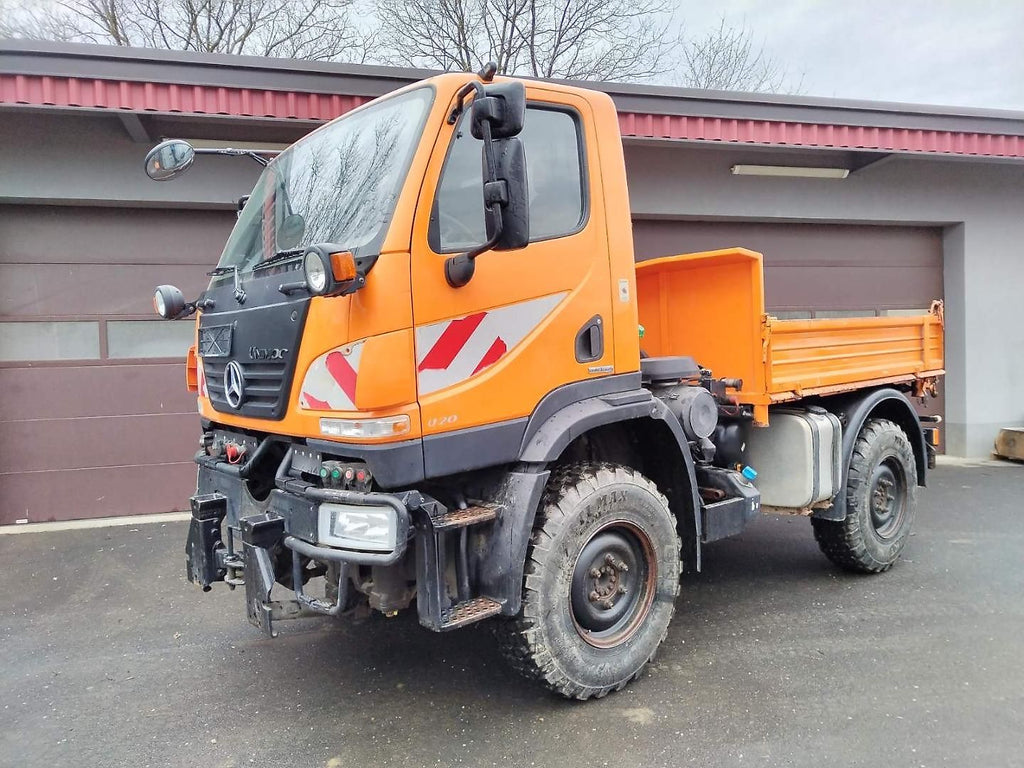 Unimog Mercedes-Benz U20