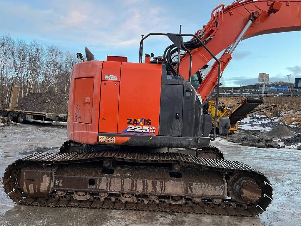 Pelle Hitachi ZX 225 US LC-6