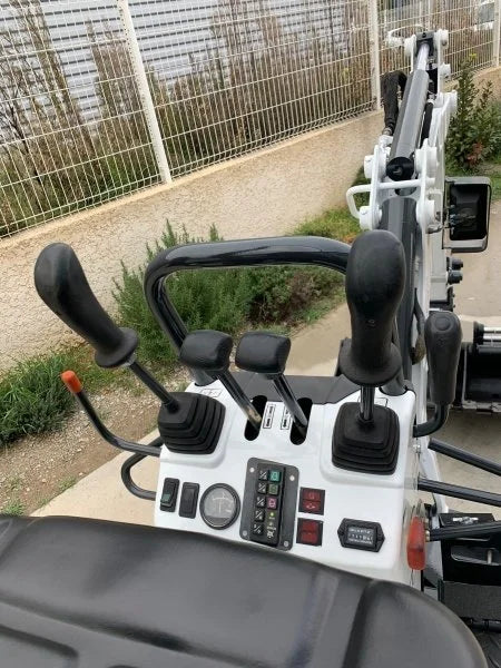 Mini Pelle Bobcat E08 1,1T + 3 godets