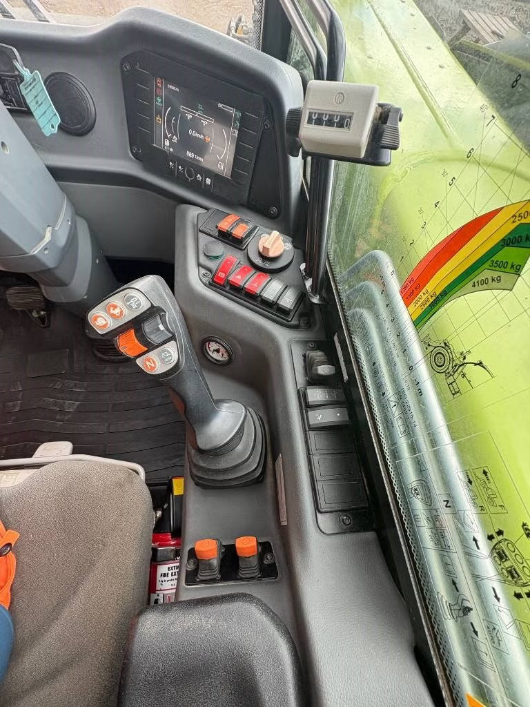 Tracteur CLAAS Scorpion 741 Varipower