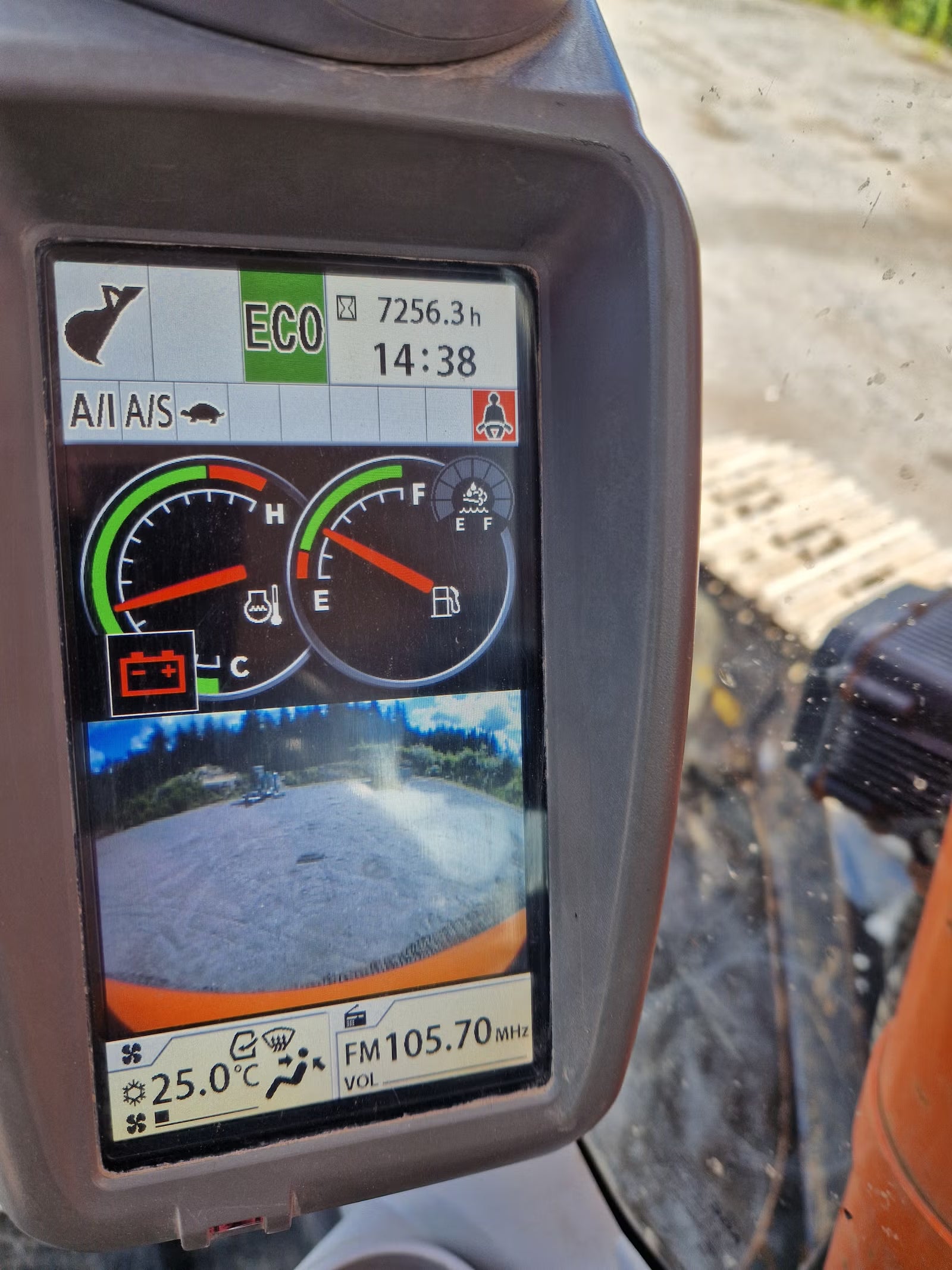 Pelle Hitachi ZX210LC-6