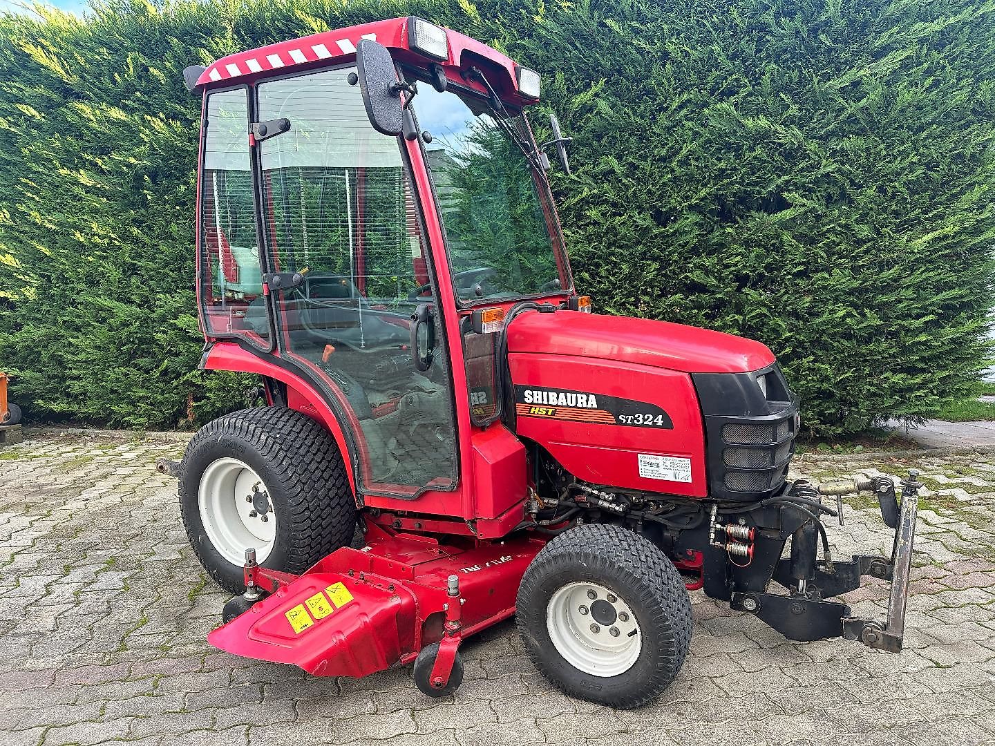Tracteur Shibaura ST 324 HST