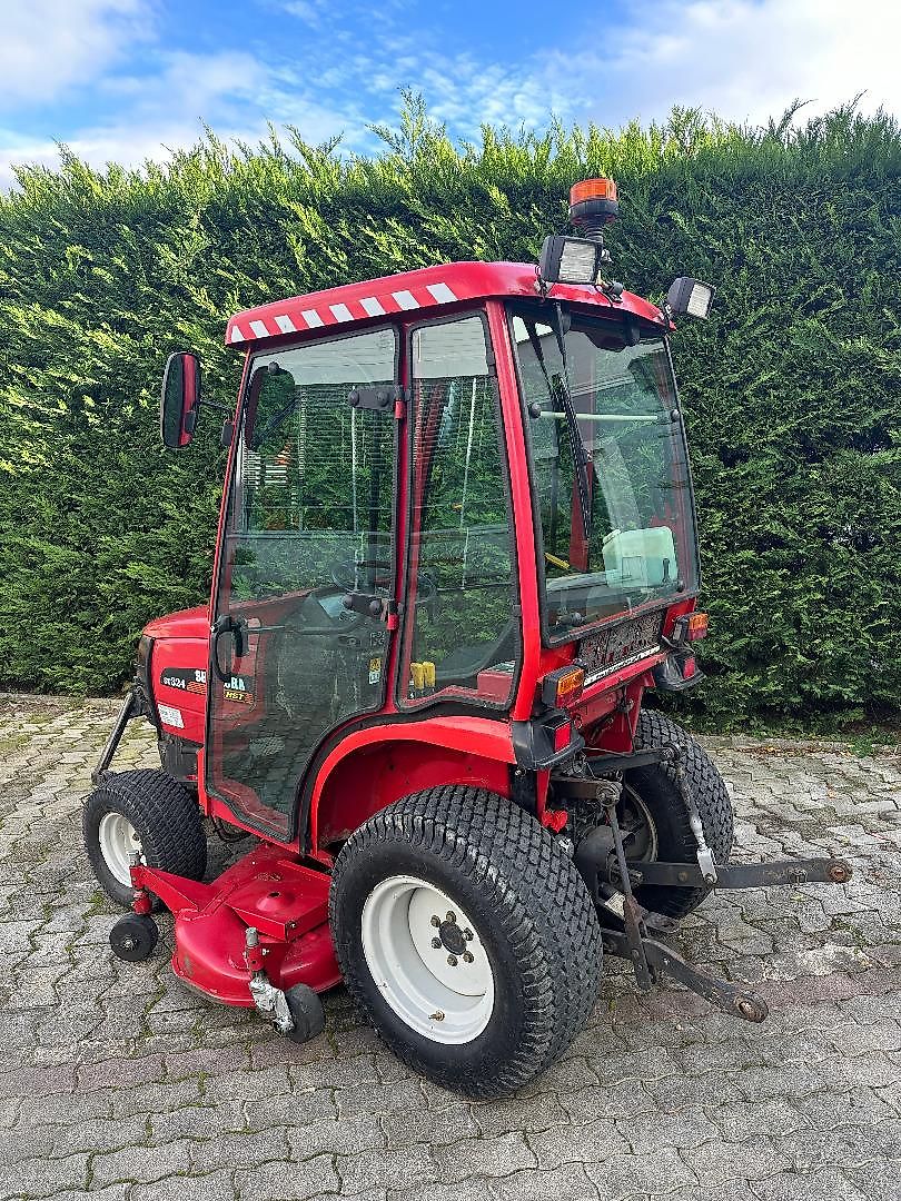 Tracteur Shibaura ST 324 HST
