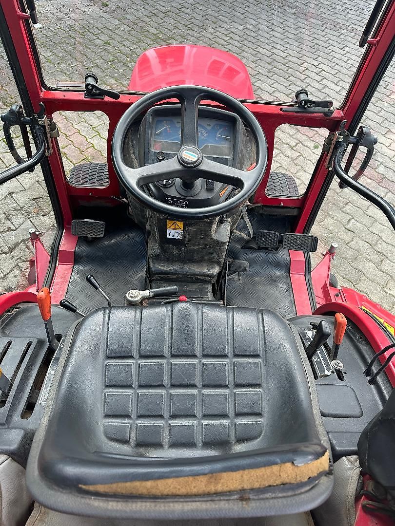 Tracteur Shibaura ST 324 HST