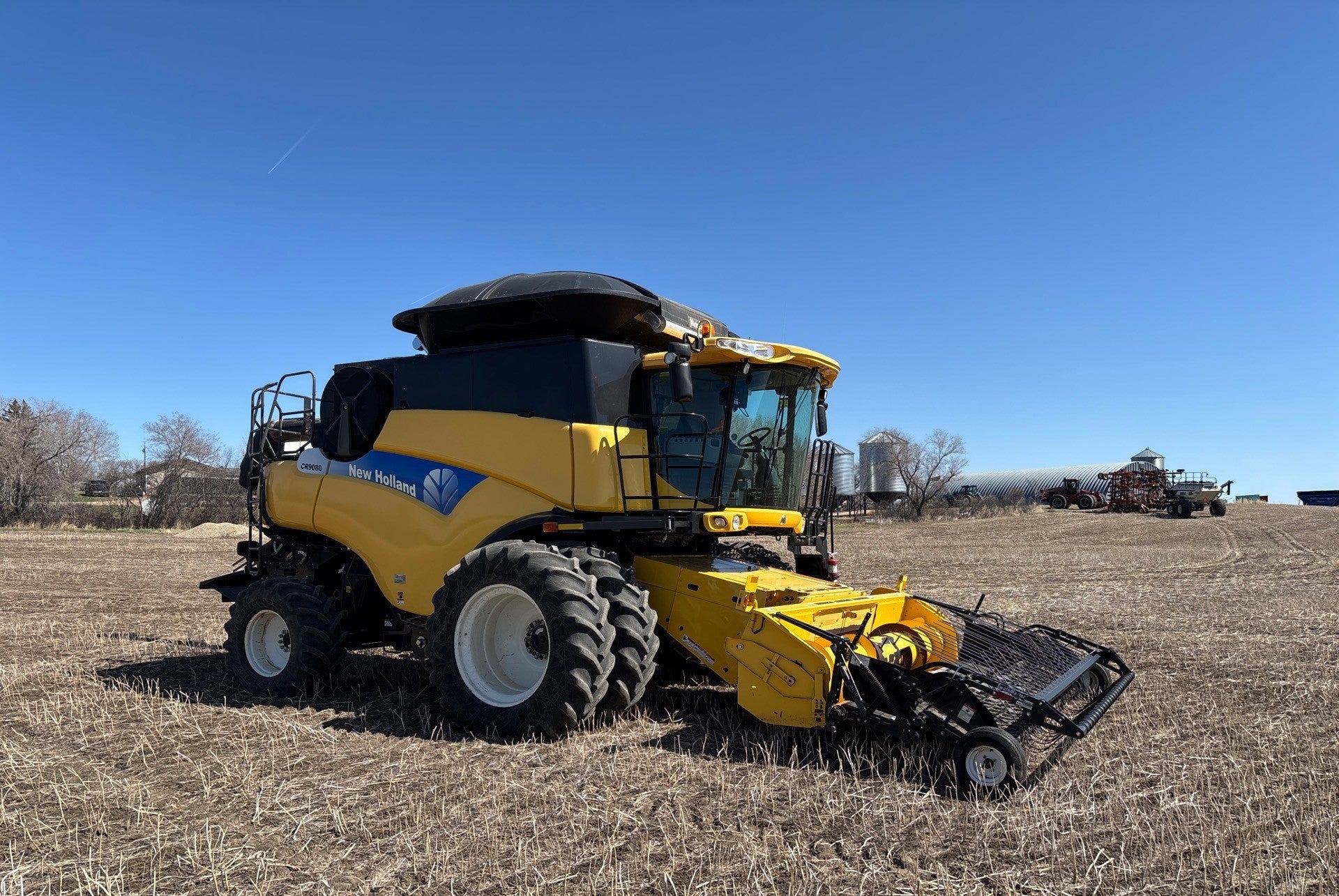 Moissonneuse-batteuse New Holland CR9080 4x4
