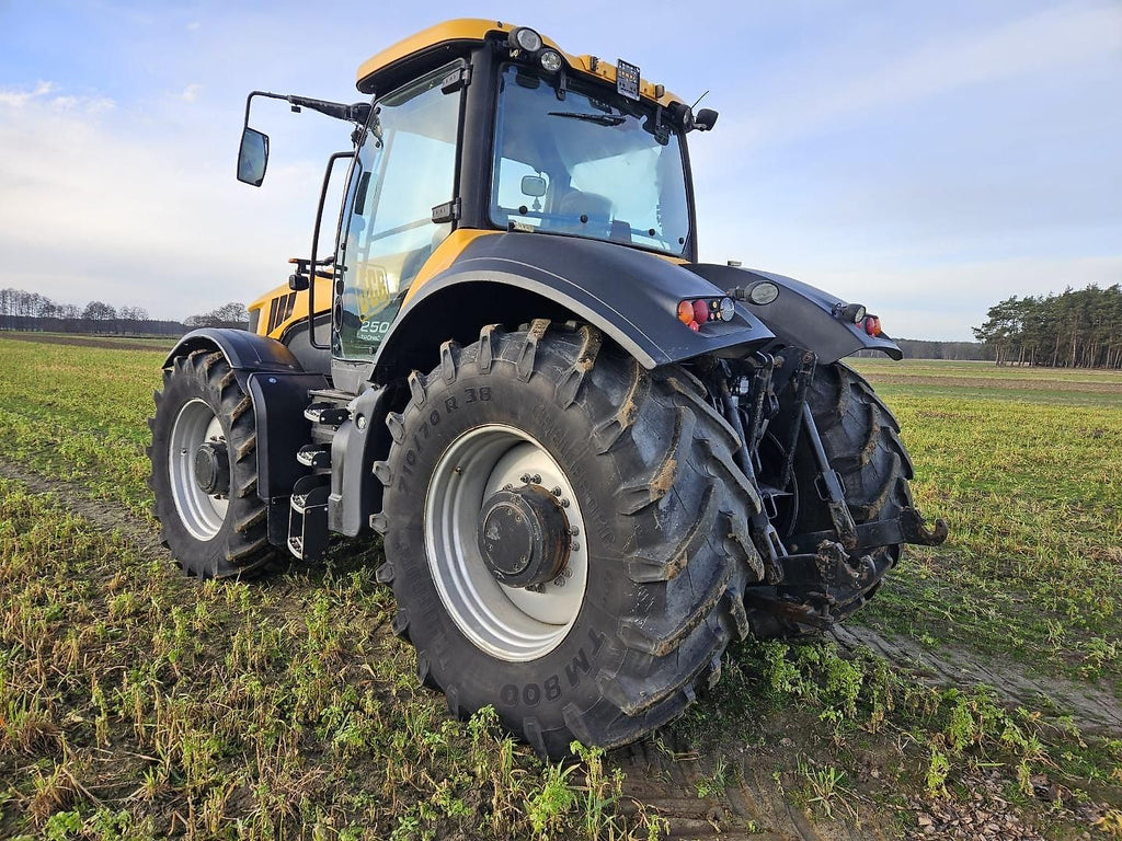 Tracteur JCB Fastrac 8250