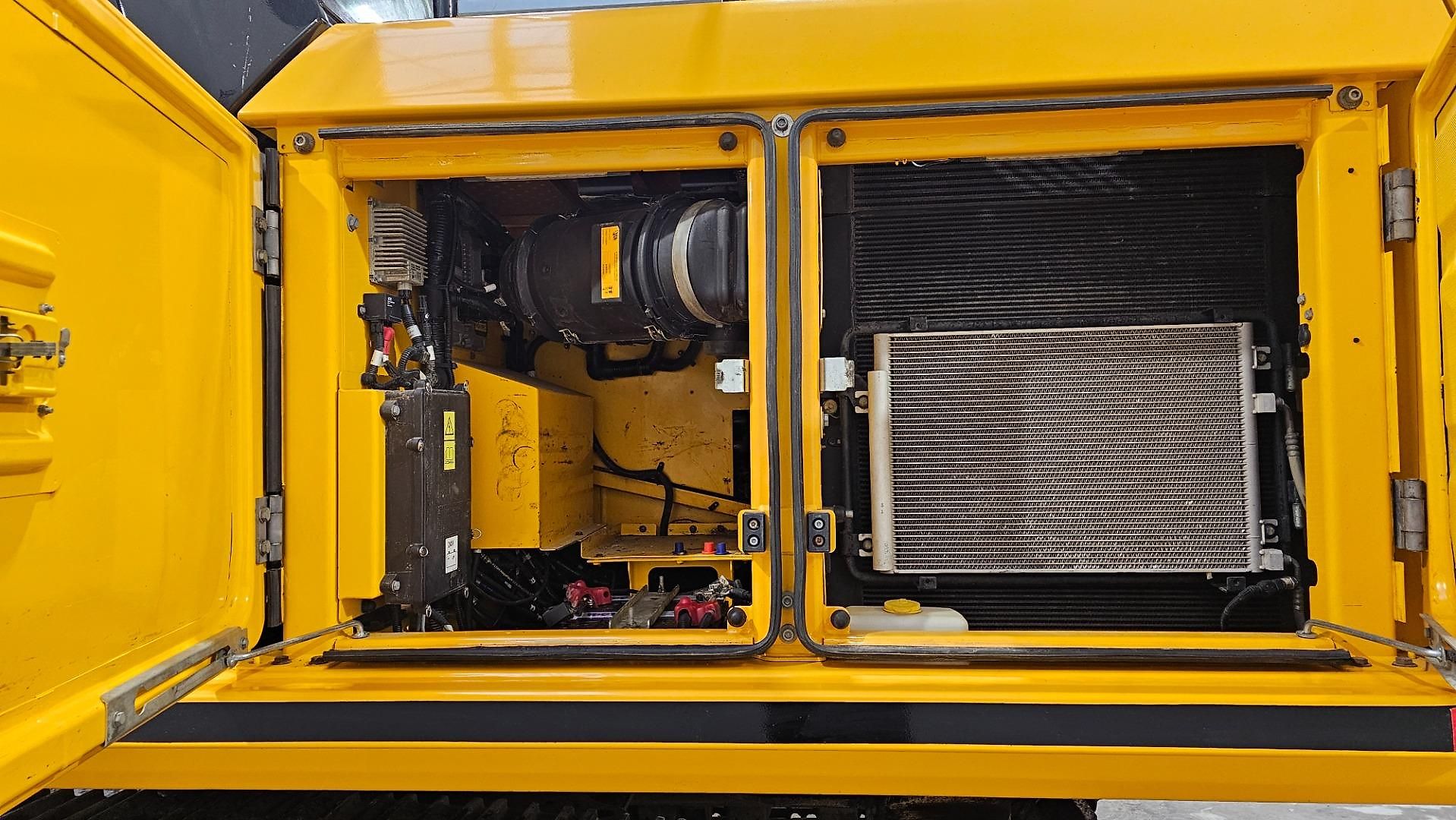 Pelle JCB 220X