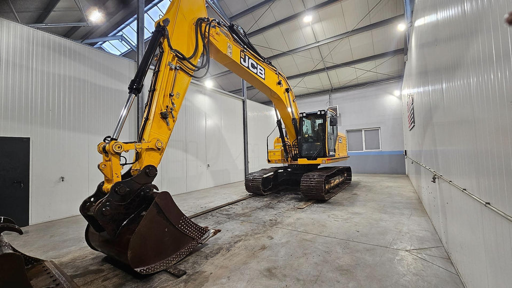 Pelle JCB 220X