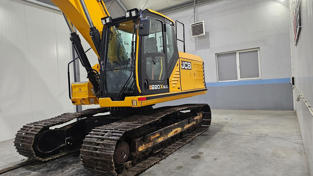 Pelle JCB 220X