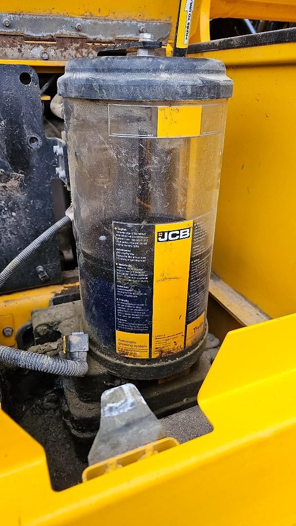Pelle JCB 220X